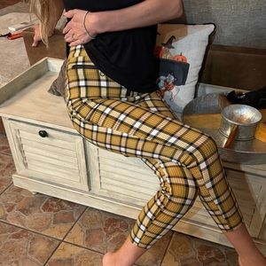 Urban Outfitters cropped pants